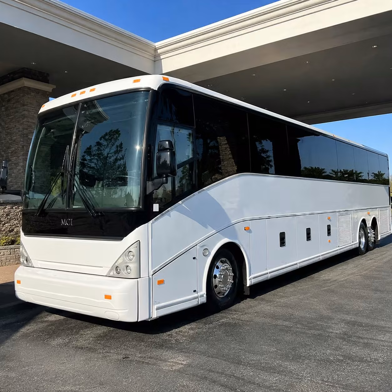 airport transfers and lax shuttle services for santa monica employees