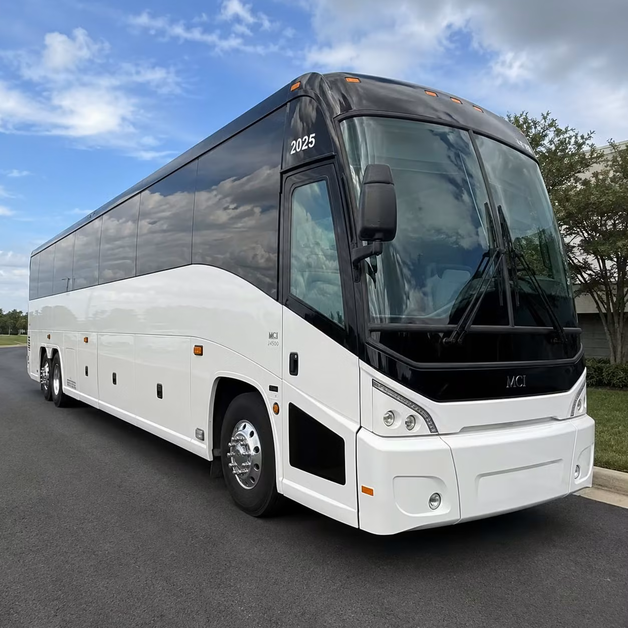 employee shuttle services along the silicon beach corridor