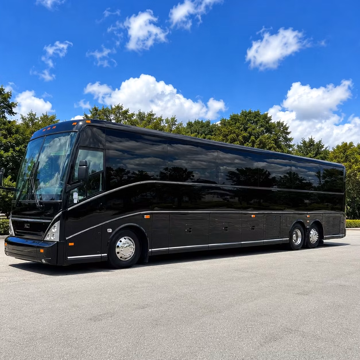 santa monica wedding shuttle bus rentals that keep your guest list moving